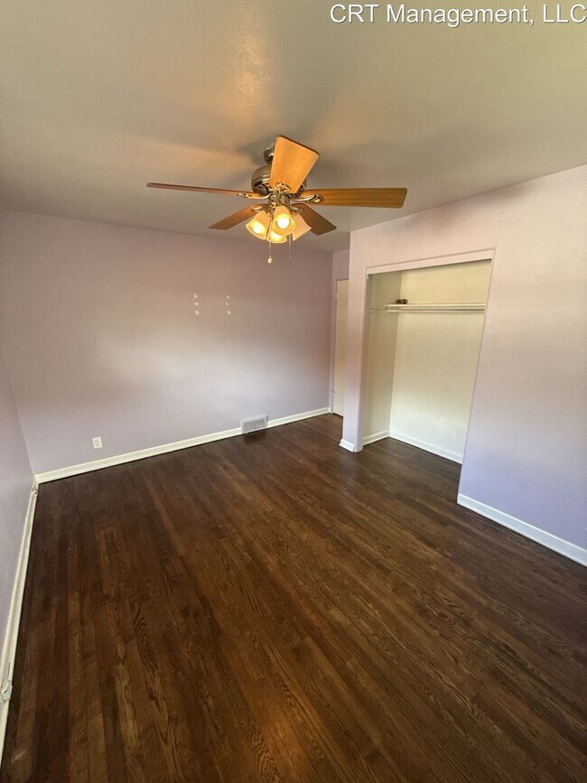 Building Photo - Charming 2-Bedroom Duplex in the Heart of ...