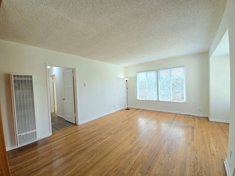 Building Photo - 10742 Galvin St