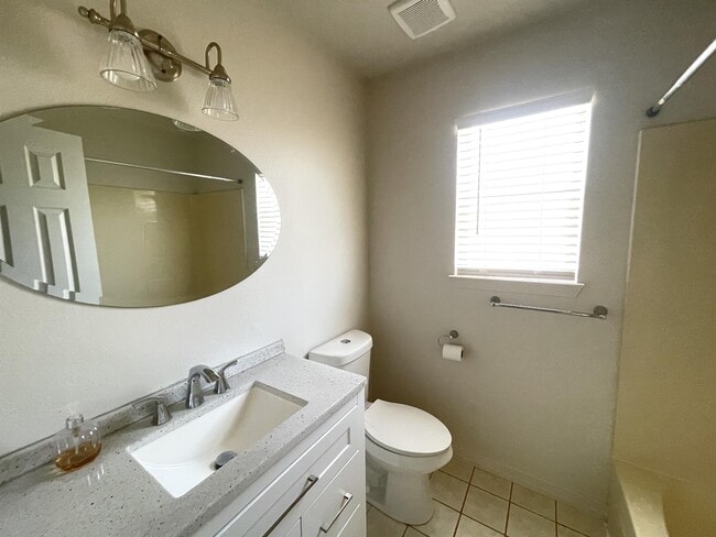 Building Photo - 2212 Peachwood Ct