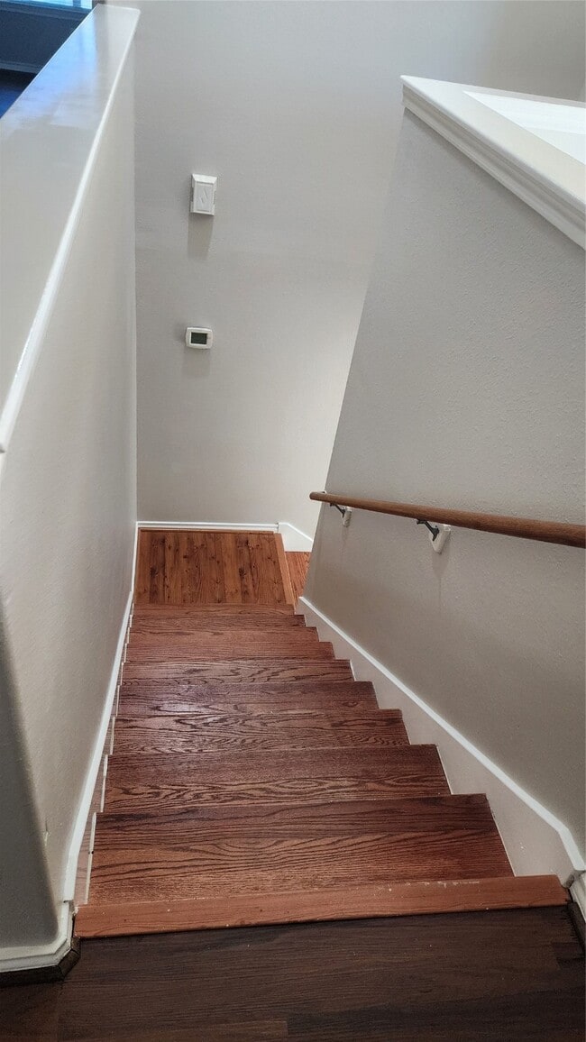 Building Photo - 11430 Hackmatack Way