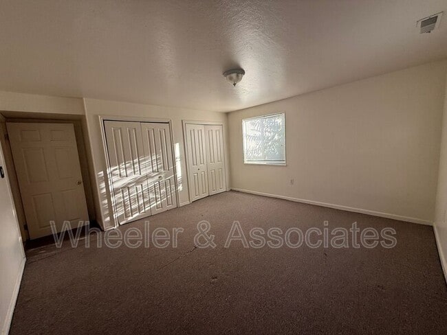 Building Photo - 4083 S Porter Ave