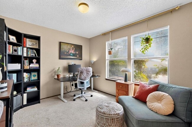 Building Photo - 7304 Eganhill Dr
