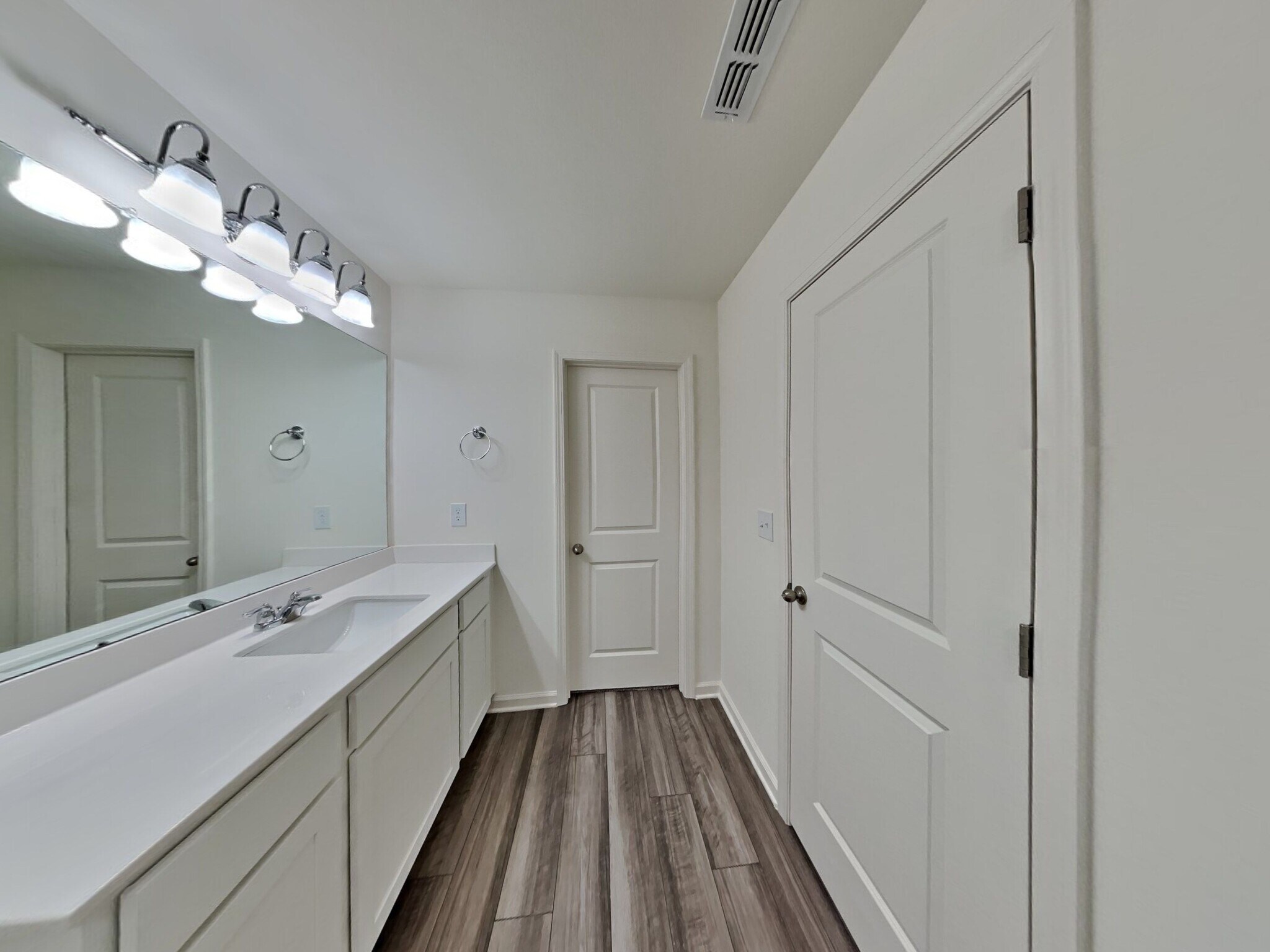 Building Photo - 126 Saginaw Ct