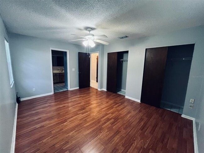 Building Photo - 39648 Meadowood Loop