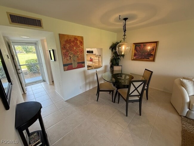 Building Photo - 1724 Pine Valley Dr