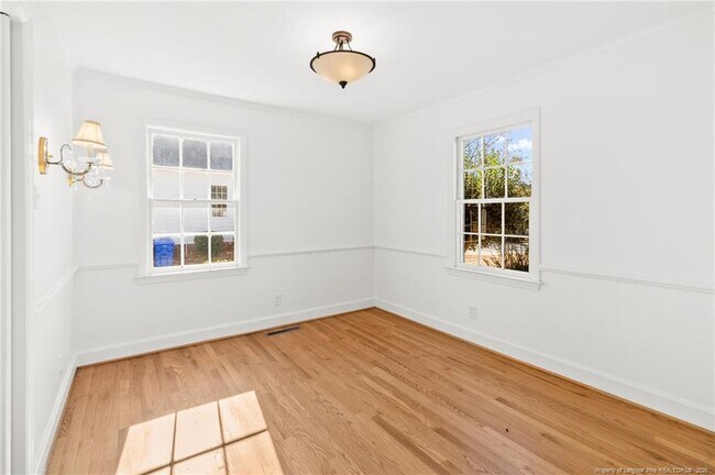 Building Photo - 315 Fairfield Rd