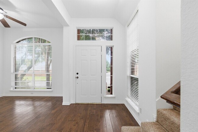 Building Photo - 3221 Corning Dr