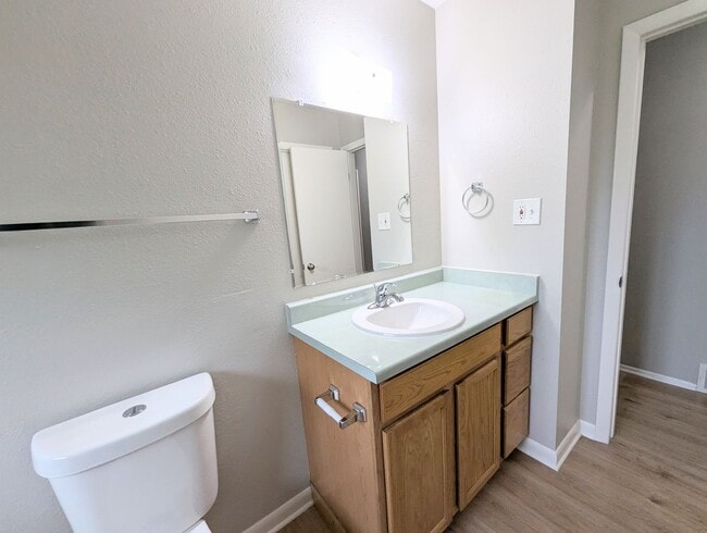 Building Photo - Great 3 Bedroom, 1 Bath Home