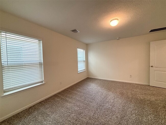 Building Photo - 2527 Boxwood Park