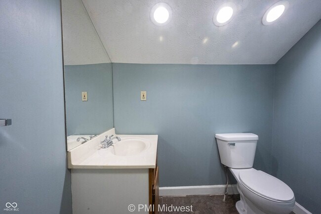Building Photo - 921 S Buckeye St