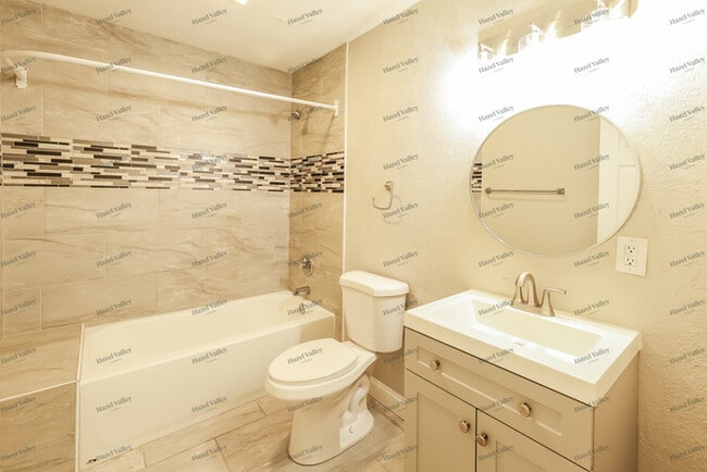 Building Photo - 3803 Wayne Ave