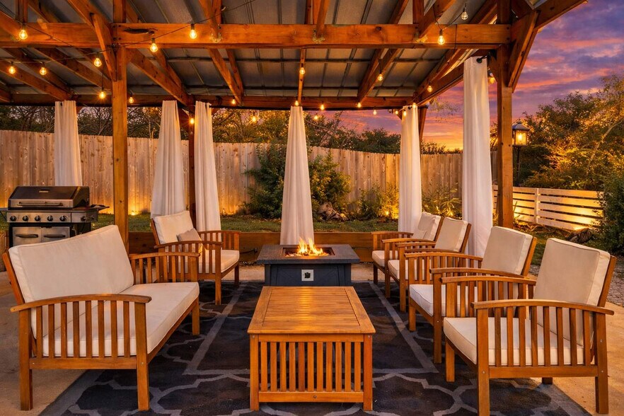 Building Photo - 13207 Easley Dr