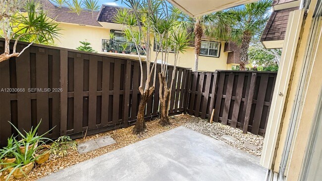 Building Photo - 9100 SW 137th Ter