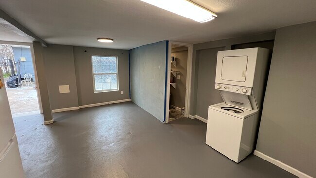 Building Photo - 4415 Harby St
