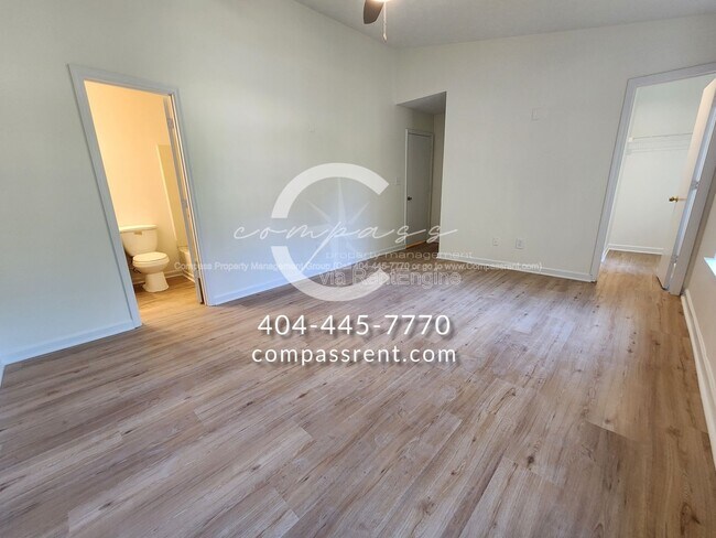 Building Photo - 5047 Chadwick Ct