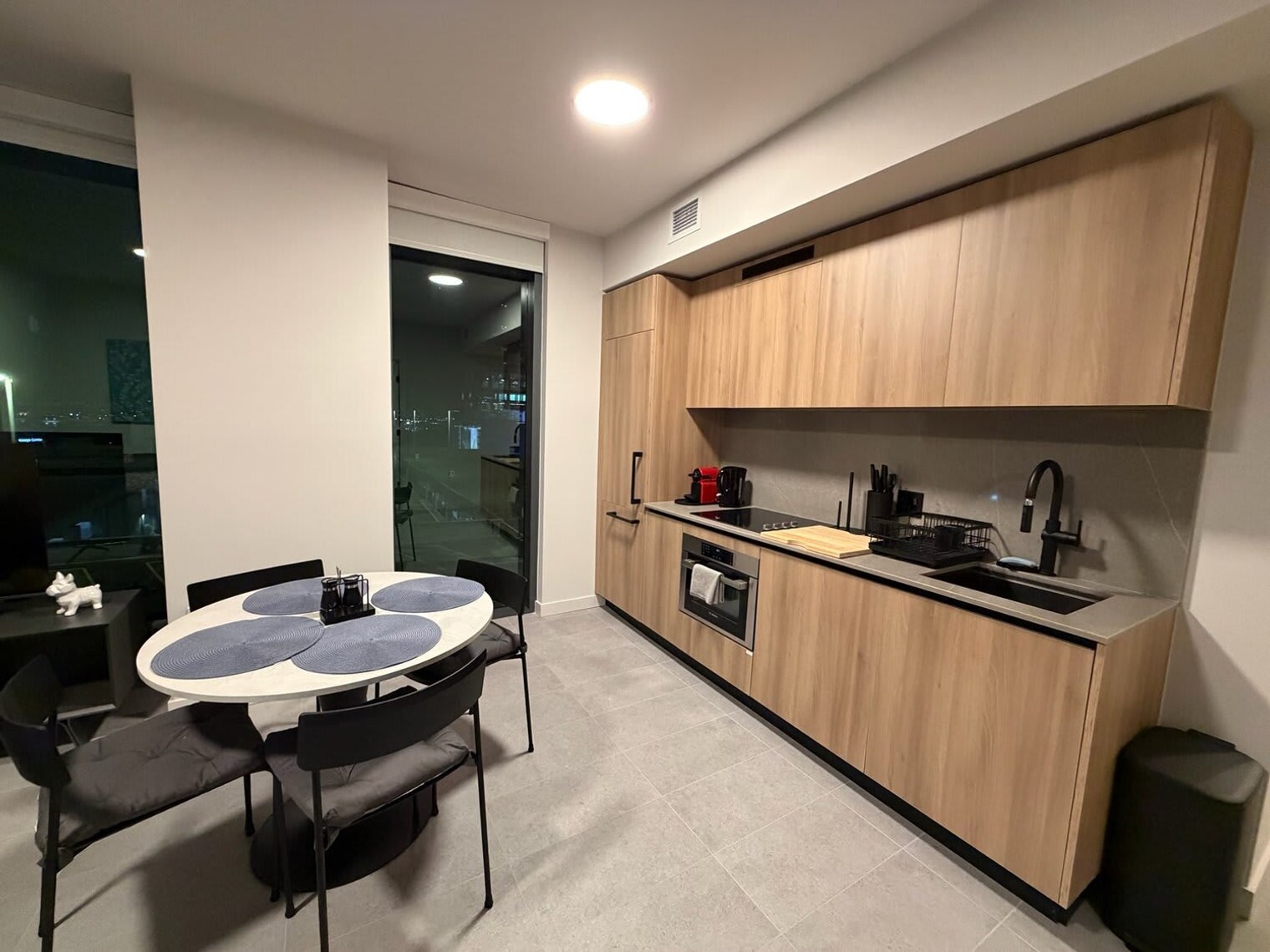 Building Photo - 121 NE 5th St