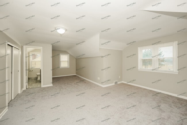 Building Photo - 1627 Wrenford Rd