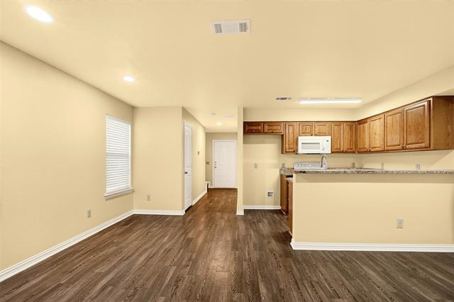 Building Photo - 1716 S Waco St