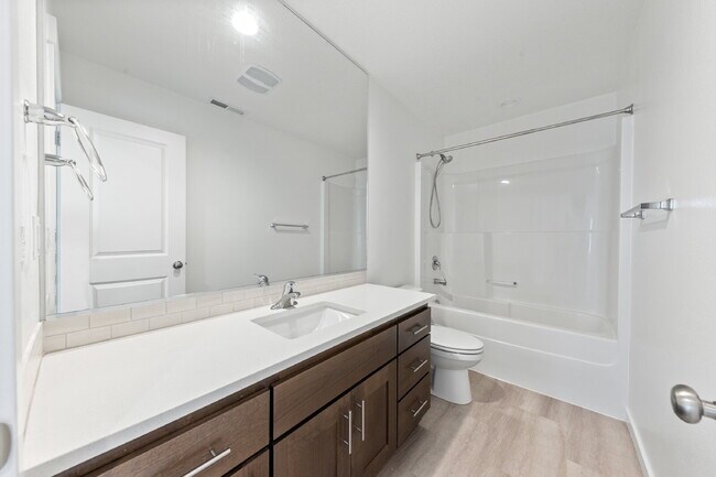 Building Photo - Large Recent Construction Home with Bonus Room!