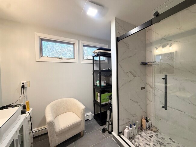 Building Photo - 58 Lake St