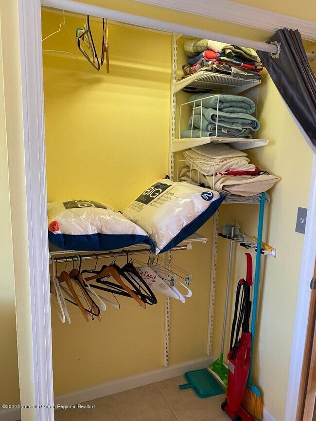 Building Photo - 1515 Boulevard