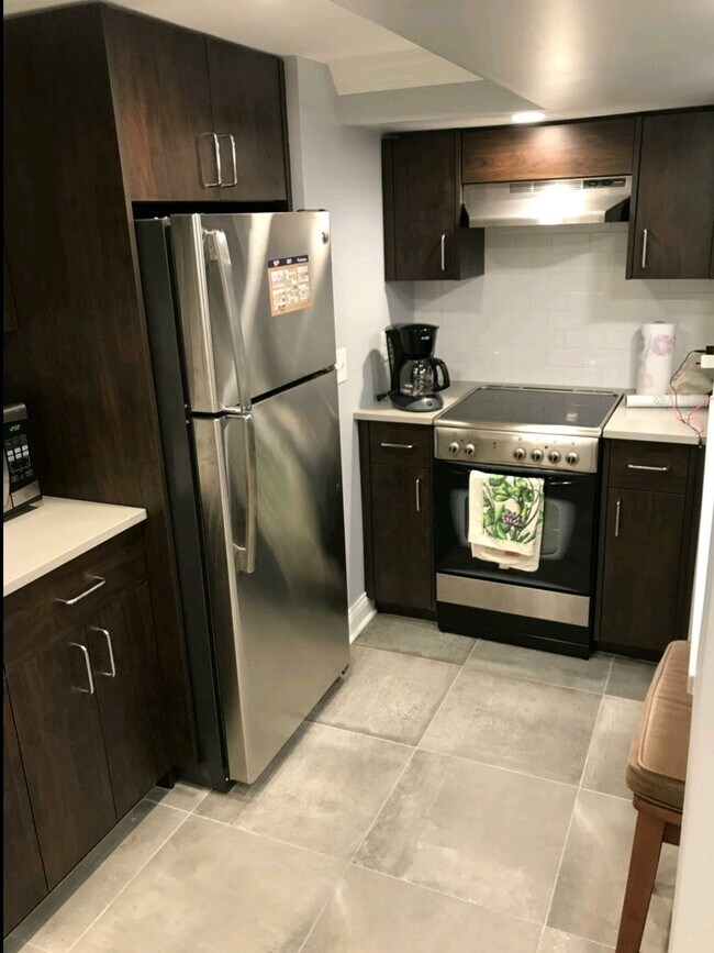 Building Photo - 6511 Oliver Ave S