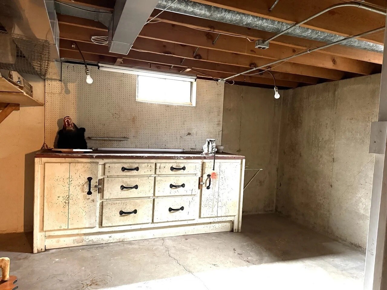 Building Photo - 827 Read St