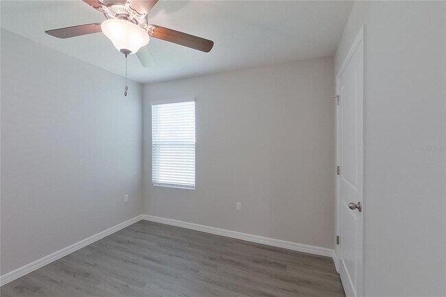 Building Photo - 8700 SW 43rd Ter