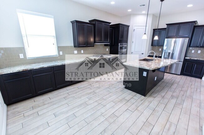 Building Photo - 2883 E Ebony Dr