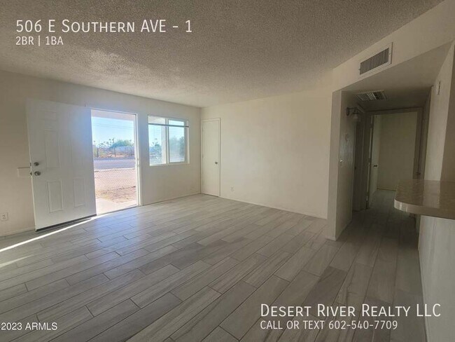 Building Photo - 506 E Southern Ave