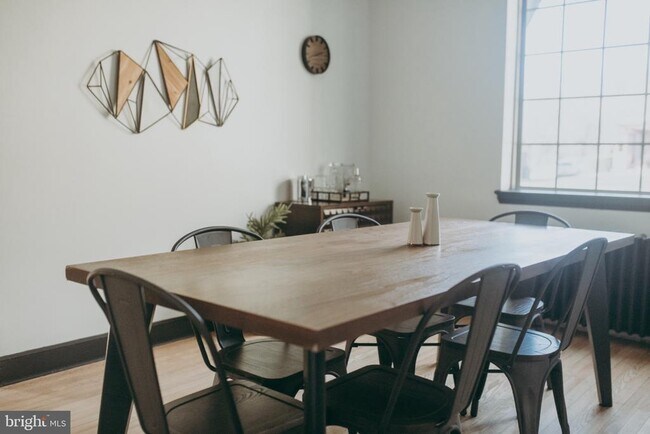 Building Photo - 15 Safe Harbor Village