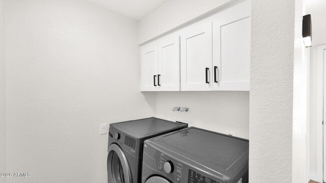 Building Photo - 8108 E Del Joya Dr