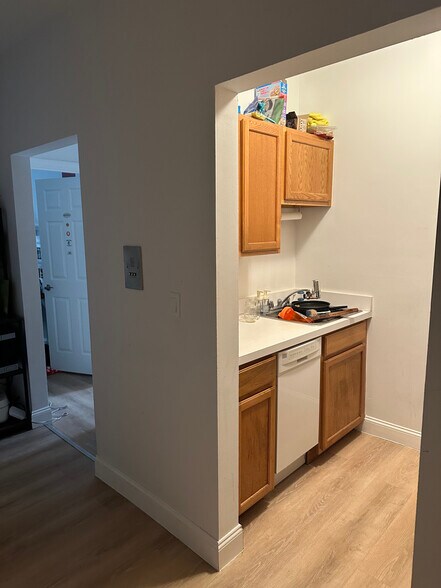 Building Photo - 111 Norway St