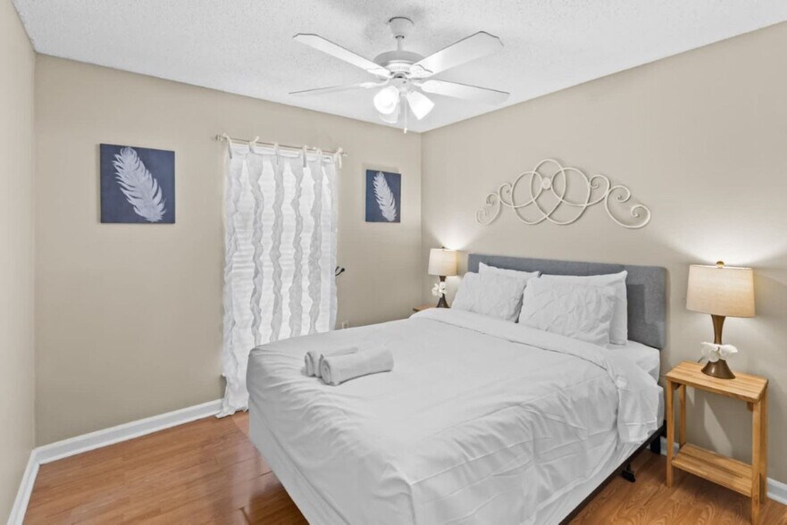 Building Photo - 553 Westhaven Blvd