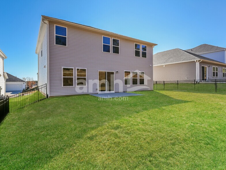 Building Photo - 797 Treeline Rd