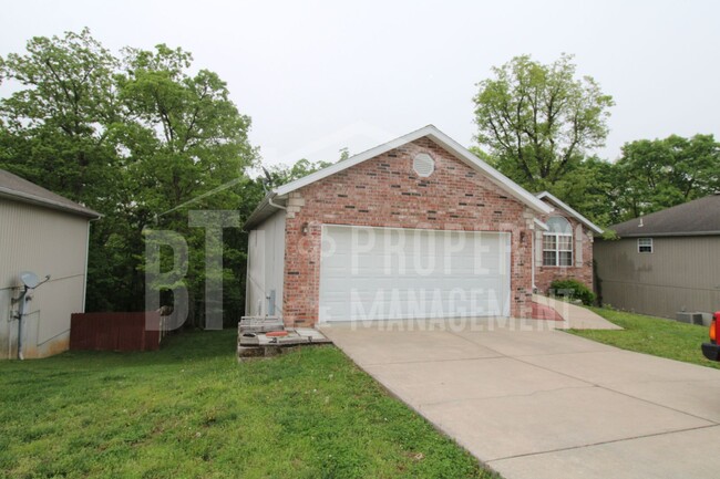 Primary Photo - 175 Mesquite Dr