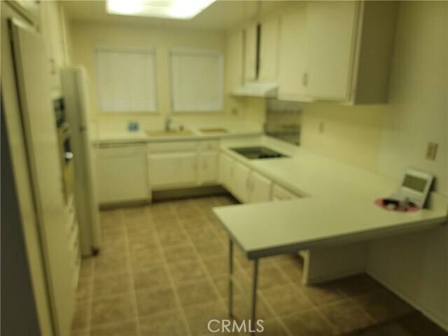 Building Photo - 2208 Via Mariposa E