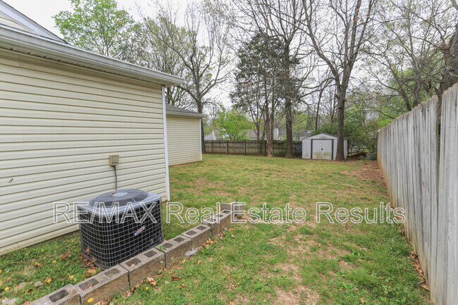 Building Photo - 3235 W Wildflower St