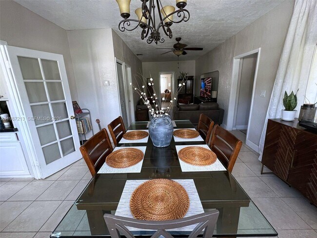 Building Photo - 2040 NE 183rd St