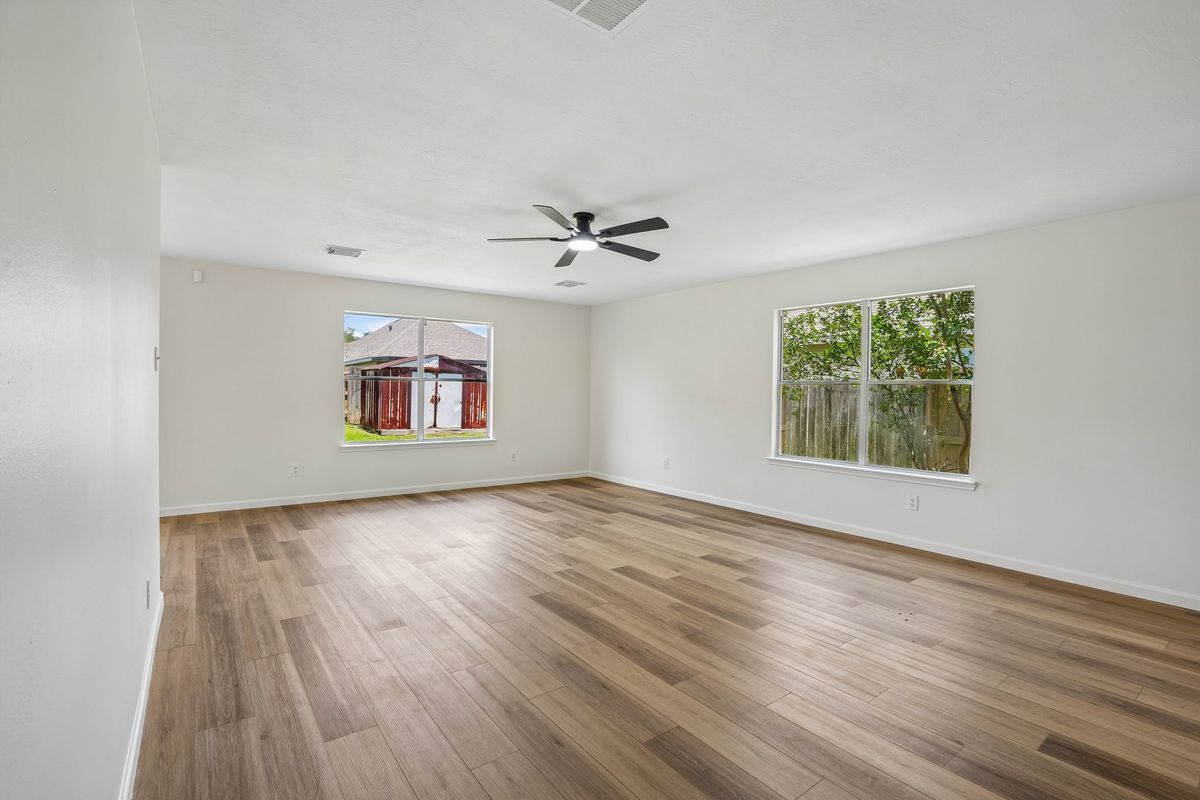 Building Photo - 4419 Crossvine Ave