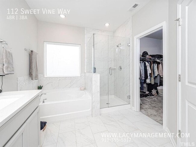 Building Photo - 112 Sweet Vine Wy