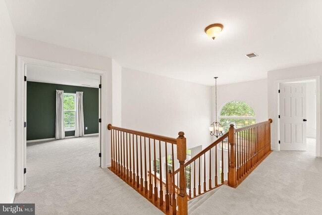 Building Photo - 43205 Cardston Pl