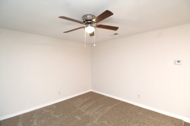 Building Photo - Updated 3BR Home in West Pensacola – Move-...