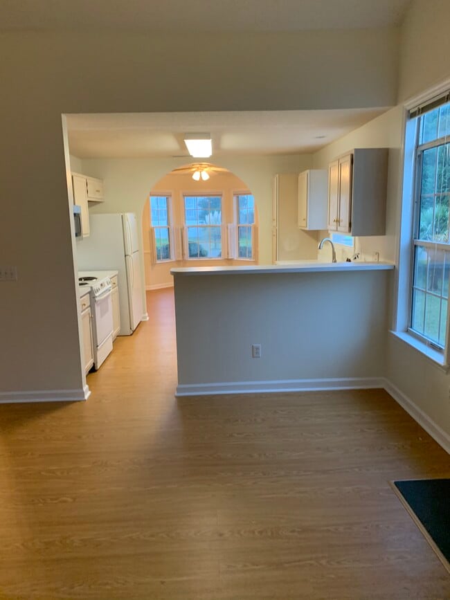 Living room, kitchen, dining room - 1079 Wayfarer Ln
