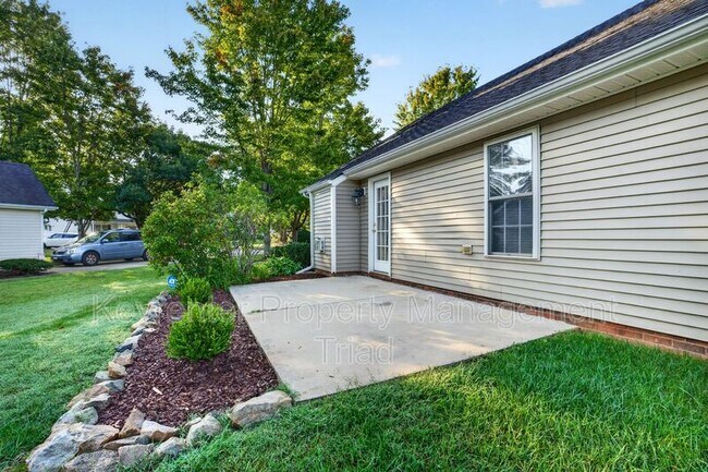 Building Photo - 6219 Black Willow Dr