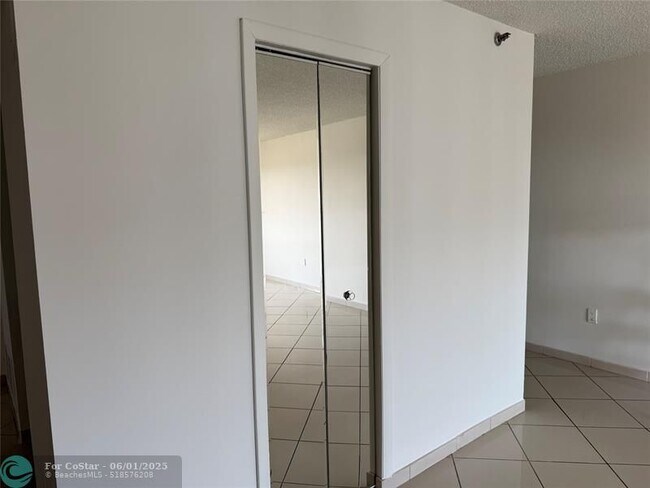 Building Photo - 1201 S Ocean Dr