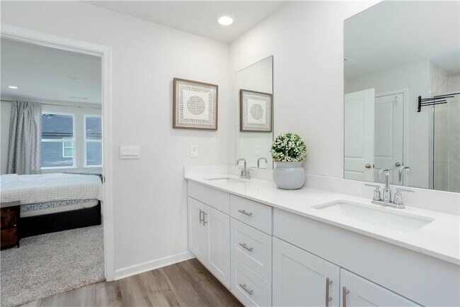 Building Photo - 607 Runnel Dr