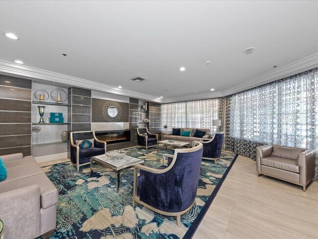 Building Photo - 5415 Verona Dr