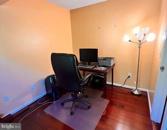 Building Photo - 38 White Pine Cir