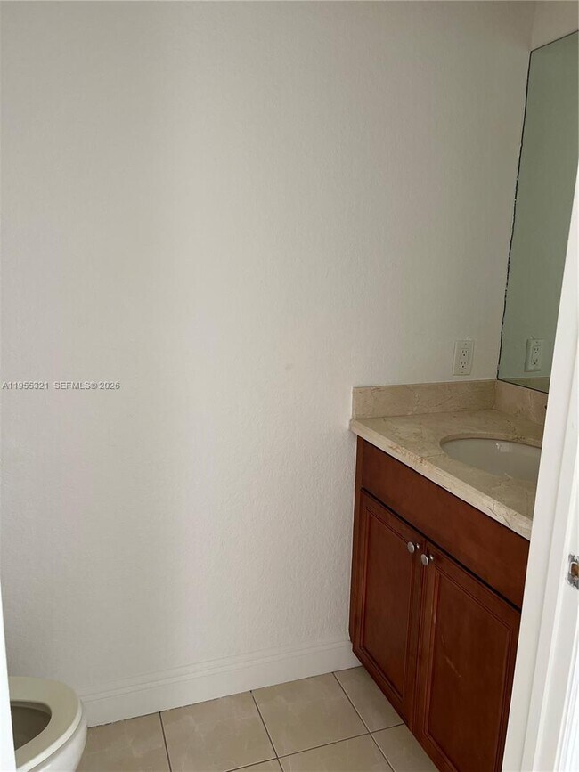 Building Photo - 107 Mendoza Ave